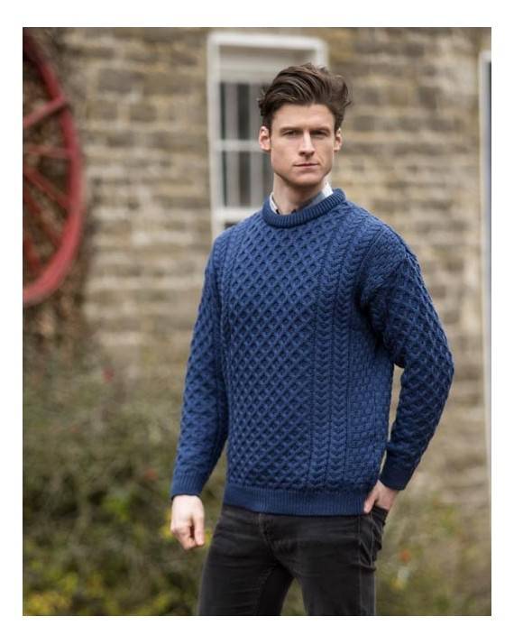 MERINO CREW NECK SWEATER: C 1949.